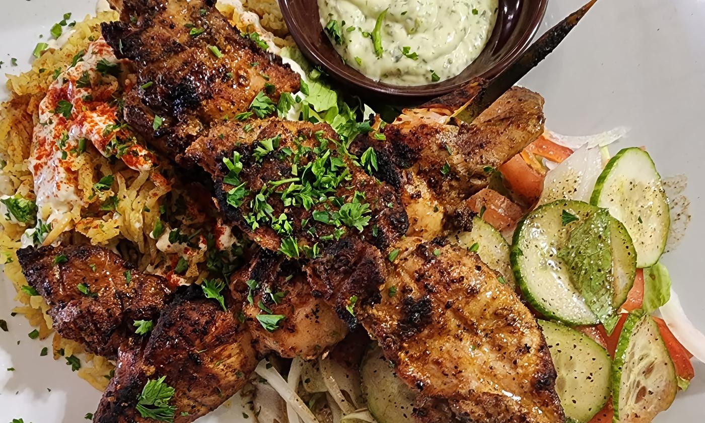 Chicken skewers with Mediterranean salad